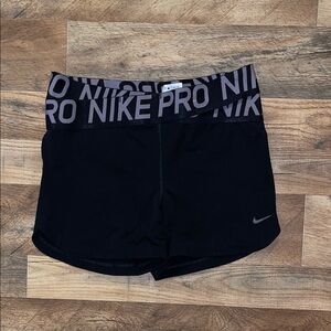 Nike Pro Crisscross waist band Women's Black Shorts size Large